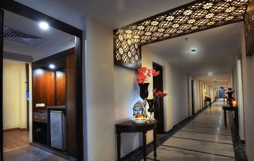 Royale Sarovar Portico Agra Agra  Exterior photo