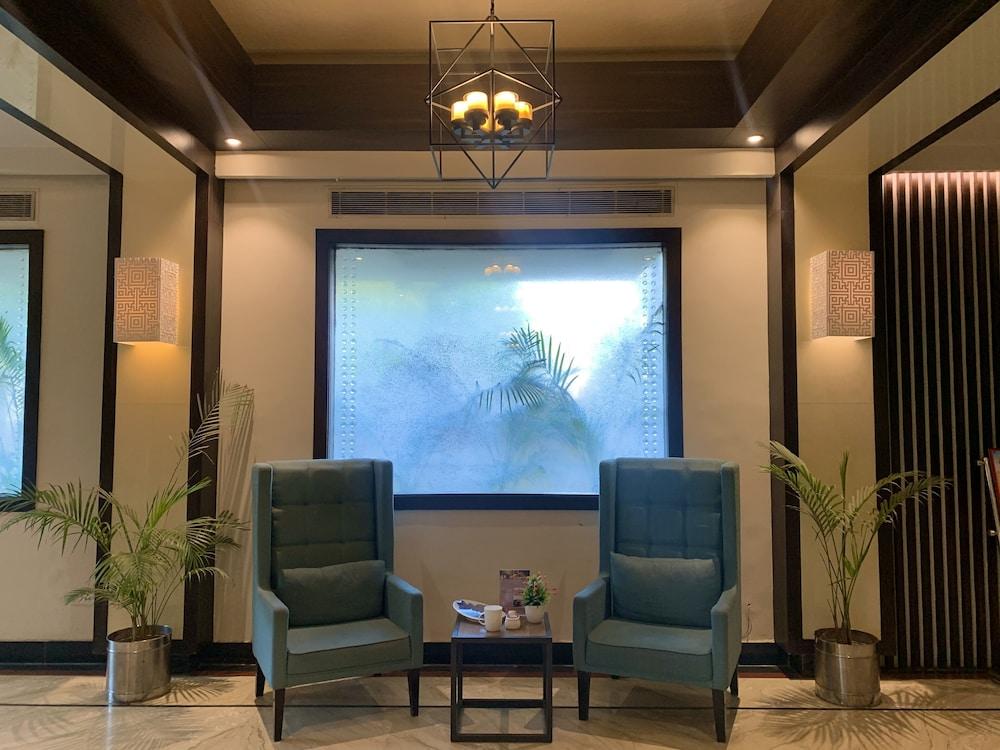 Royale Sarovar Portico Agra Agra  Exterior photo