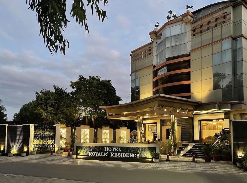 Royale Sarovar Portico Agra Agra  Exterior photo