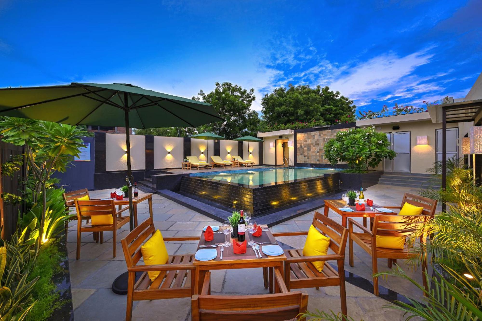 Royale Sarovar Portico Agra Agra  Exterior photo