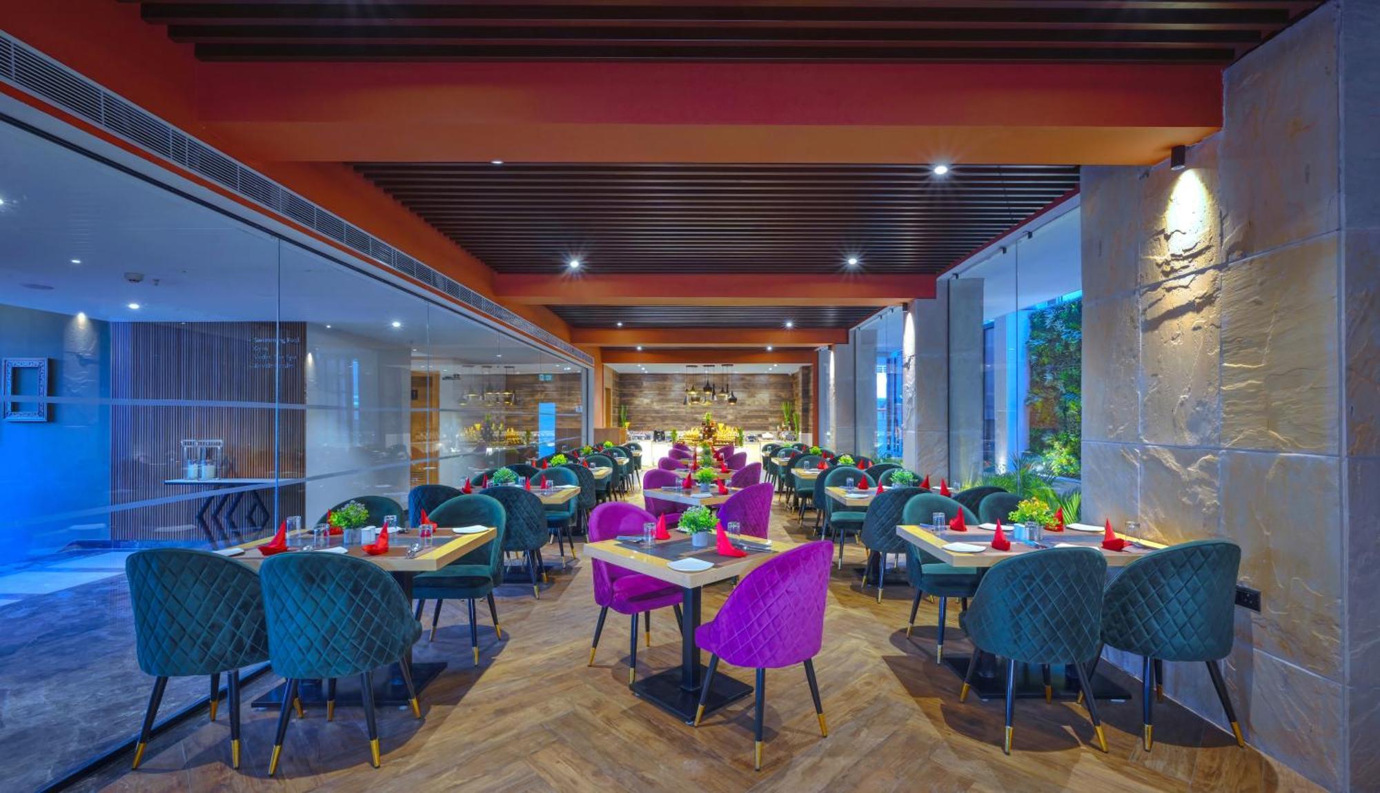 Royale Sarovar Portico Agra Agra  Exterior photo
