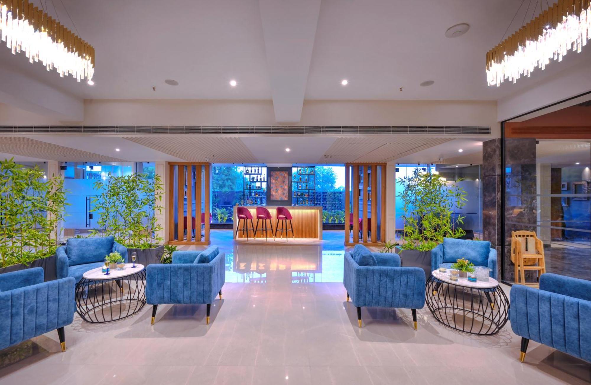 Royale Sarovar Portico Agra Agra  Exterior photo