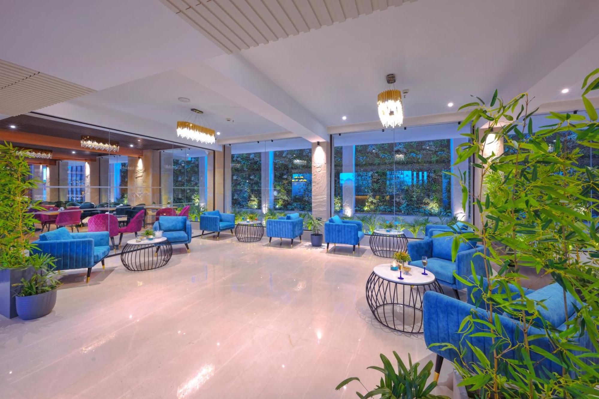 Royale Sarovar Portico Agra Agra  Exterior photo