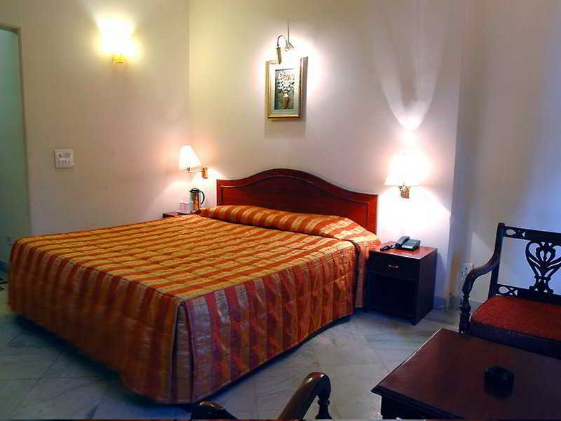 Royale Sarovar Portico Agra Agra  Room photo